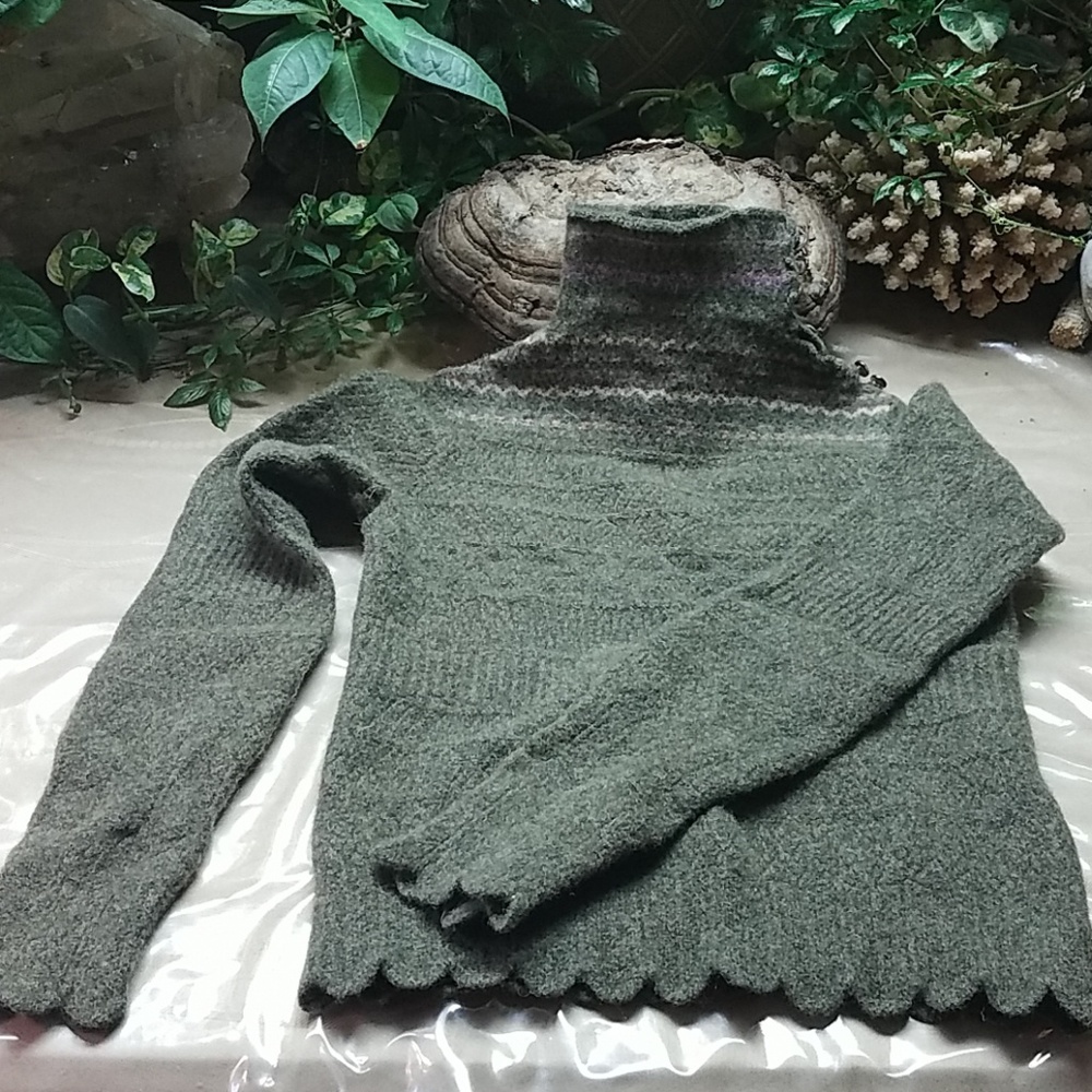 Like New Ralph Lauren Lambs Wool XS Sweater Petite